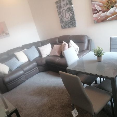 Rossy Home Of Relaxations Stoke-on-Trent Extérieur photo