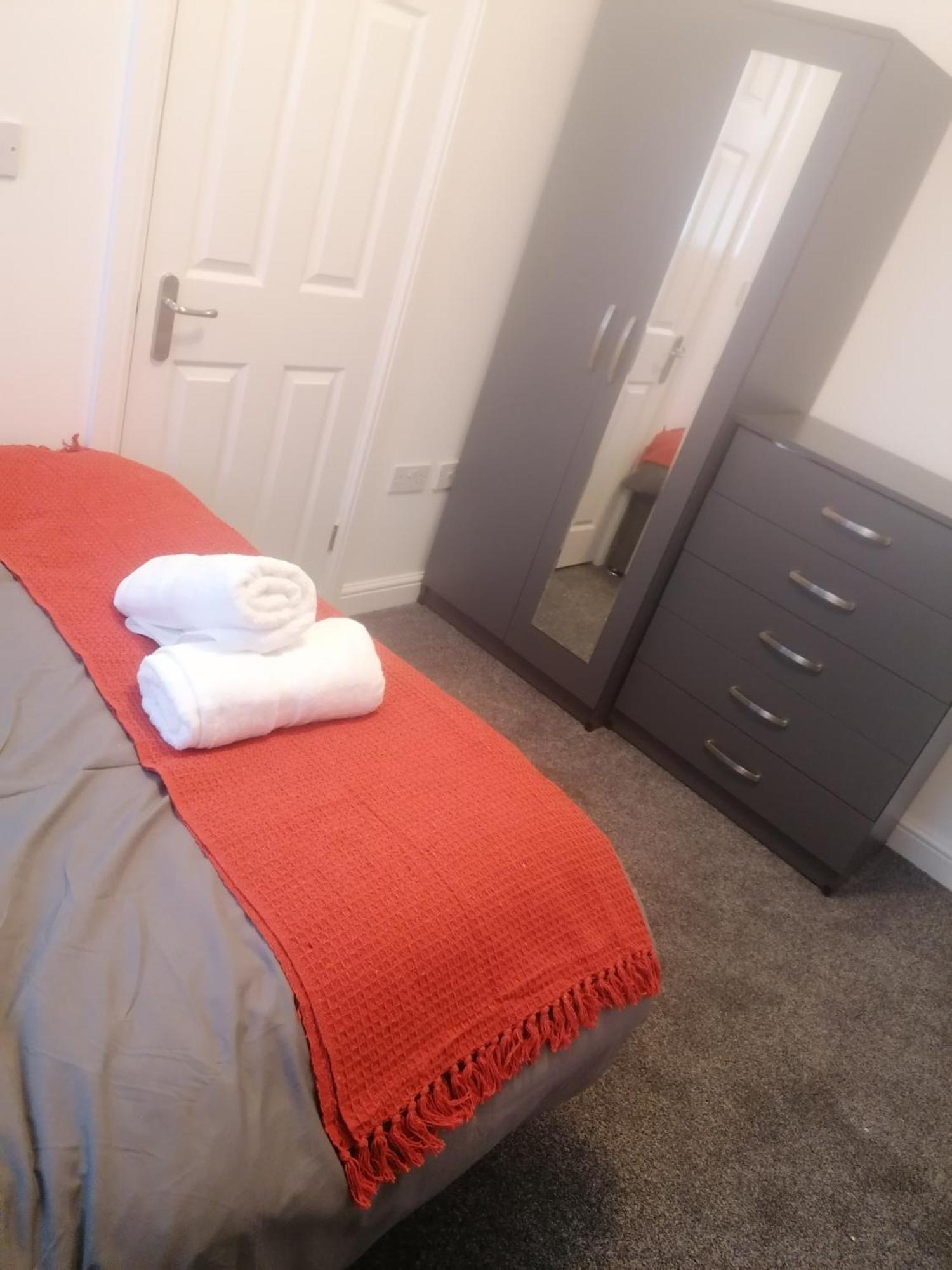 Rossy Home Of Relaxations Stoke-on-Trent Extérieur photo