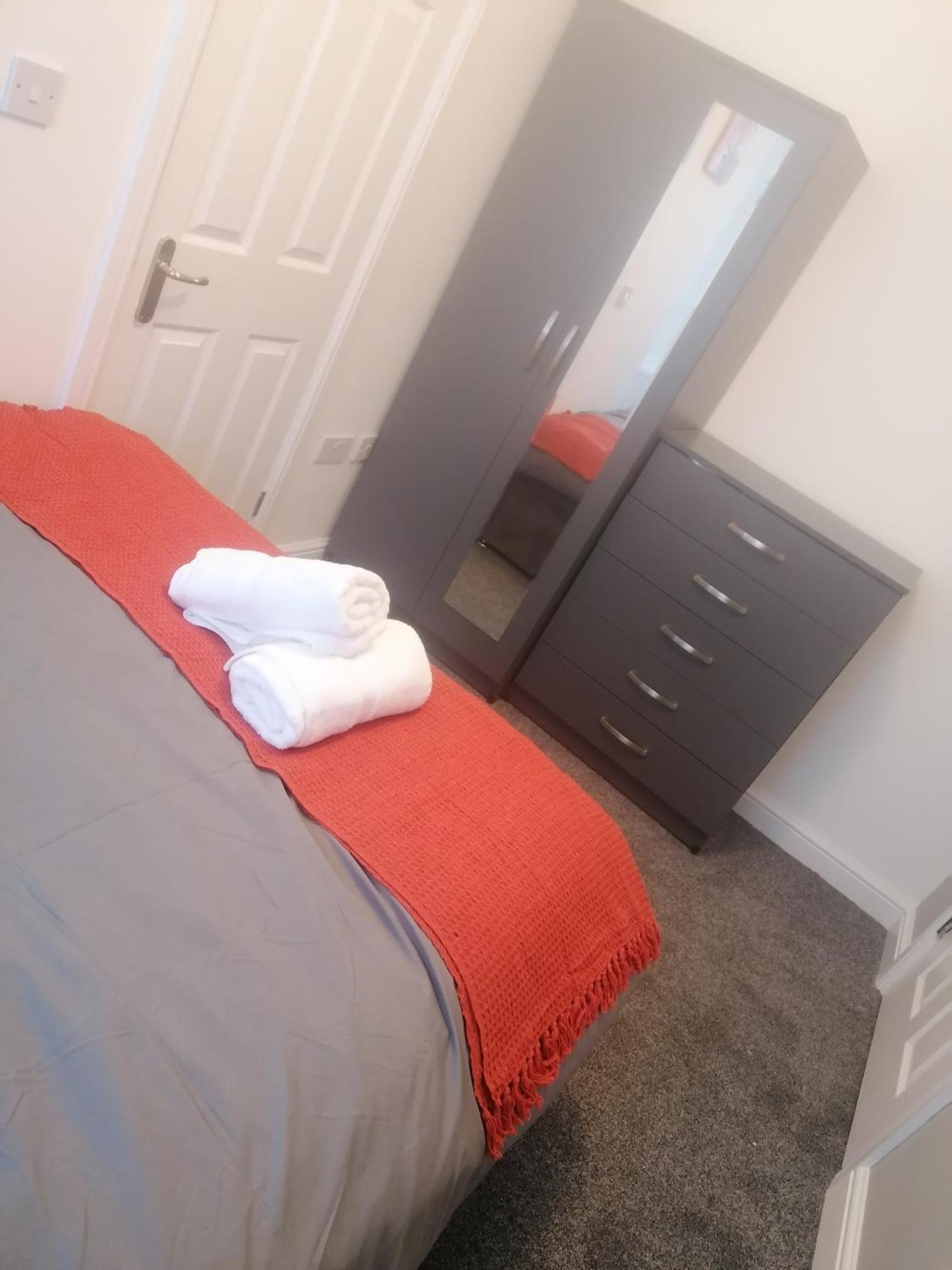Rossy Home Of Relaxations Stoke-on-Trent Extérieur photo